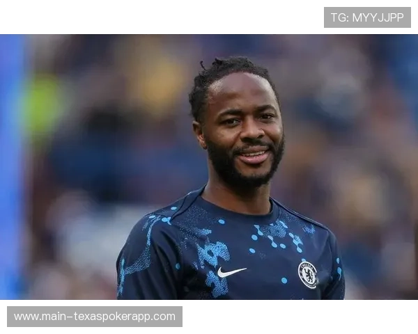 斯特林投身RS7青训学院建设,为年轻球员提供发展支持。 斯特林投身RS7青训学院建设,为年轻球员提供发展支持。